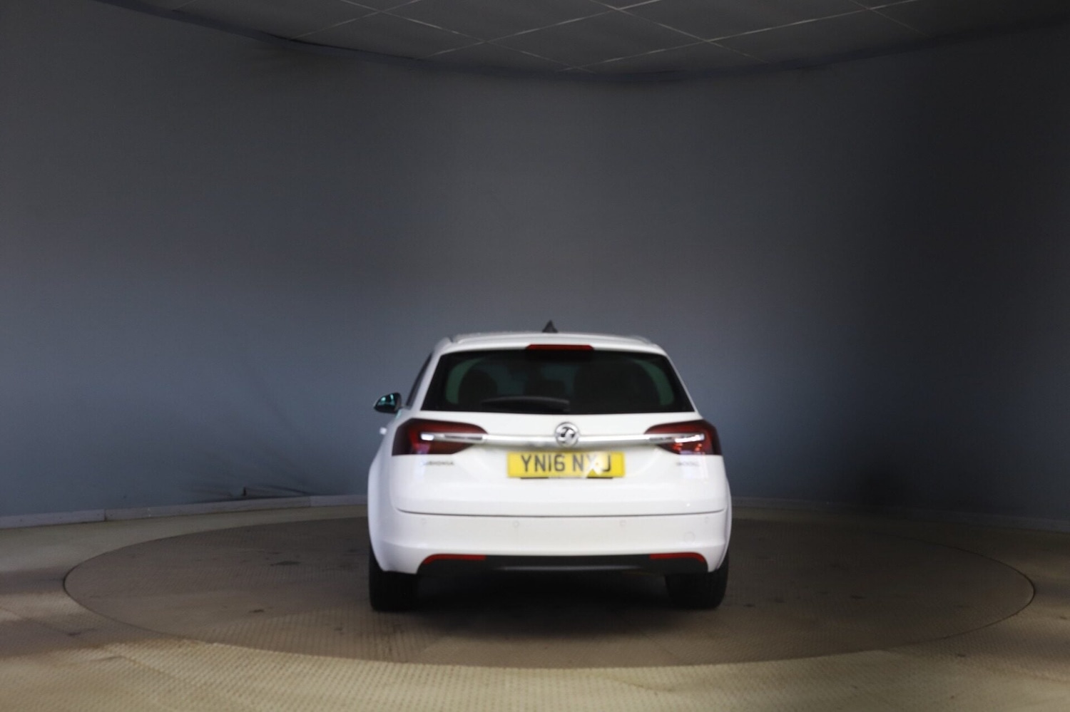 Used Vauxhall Insignia 2016 for sale - 77447669: Photo 4