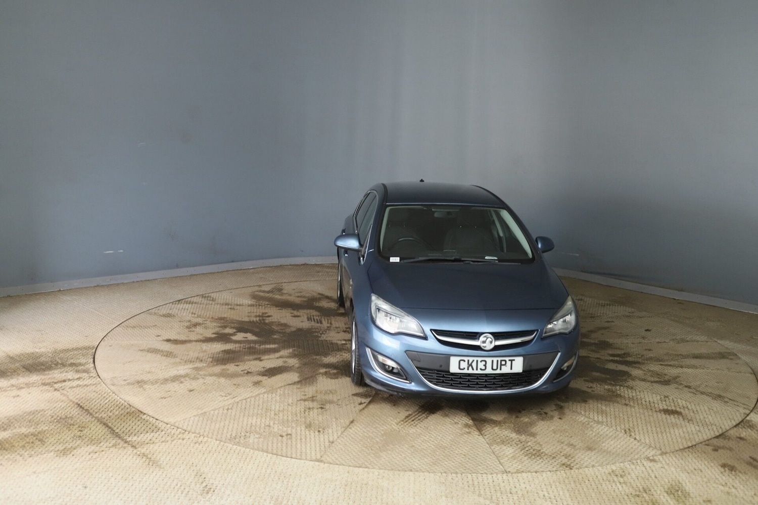 Used Vauxhall Astra 2013 for sale - 77272479: Photo 3