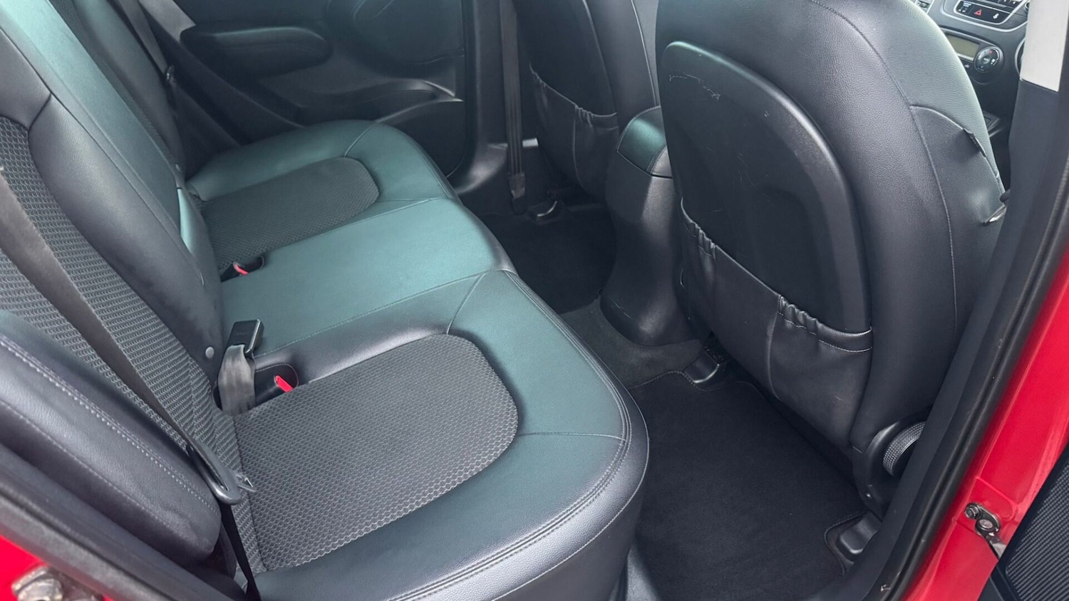 Used Hyundai Ix35 2011 for sale - 76450451: Photo 8