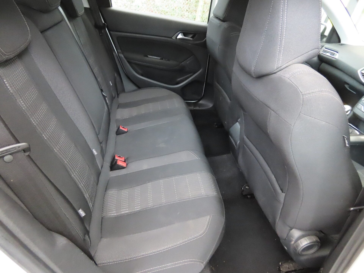 Used Peugeot 308 2015 for sale - 77663567: Photo 8