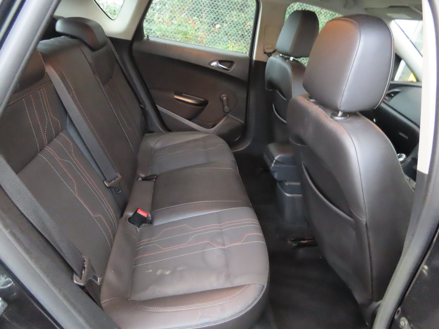 Used Vauxhall Astra 2012 for sale - 76343795: Photo 8