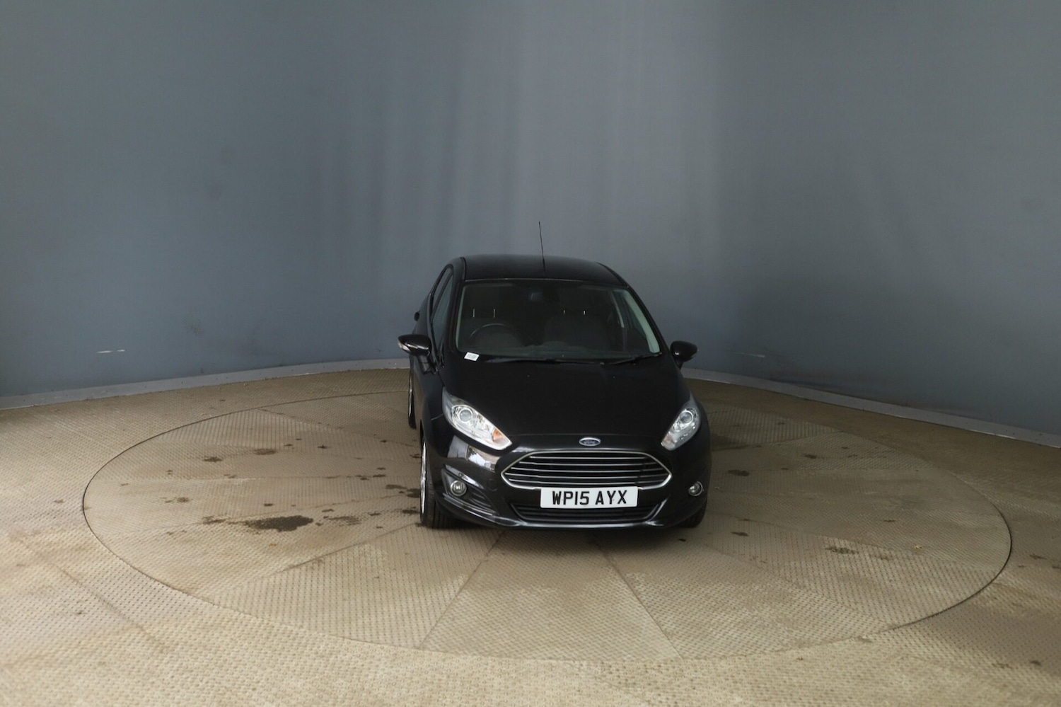 Used Ford Fiesta 2015 for sale - 76343815: Photo 2