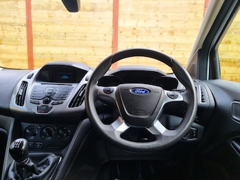 Used Ford Grand Tourneo Connect 2017 for sale - 76132412: Photo 2