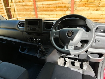 Used Renault Master 2024 for sale - 77879918: Photo