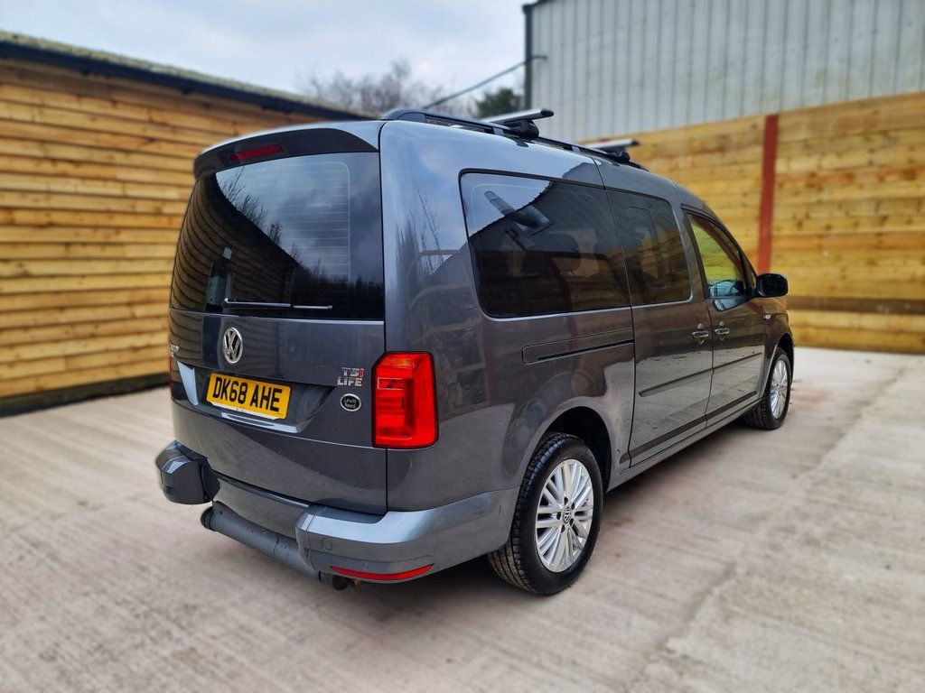 Used Volkswagen Caddy Life 2018 for sale - 76685873: Photo 11