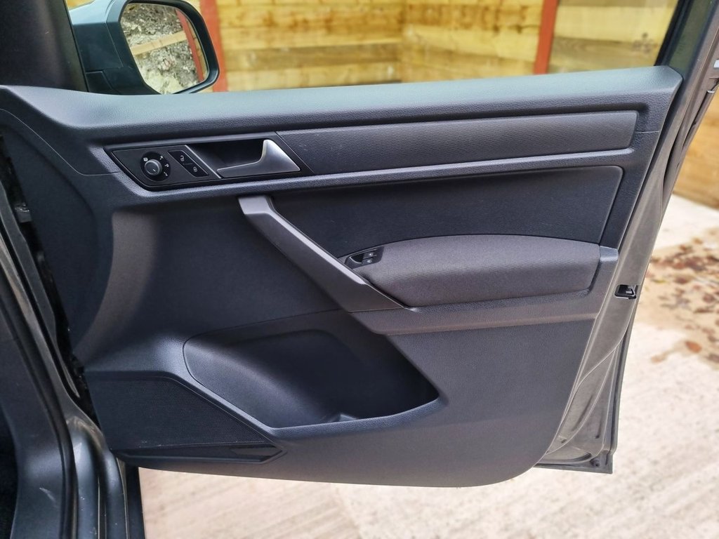 Used Volkswagen Caddy Life 2018 for sale - 76685873: Photo 23