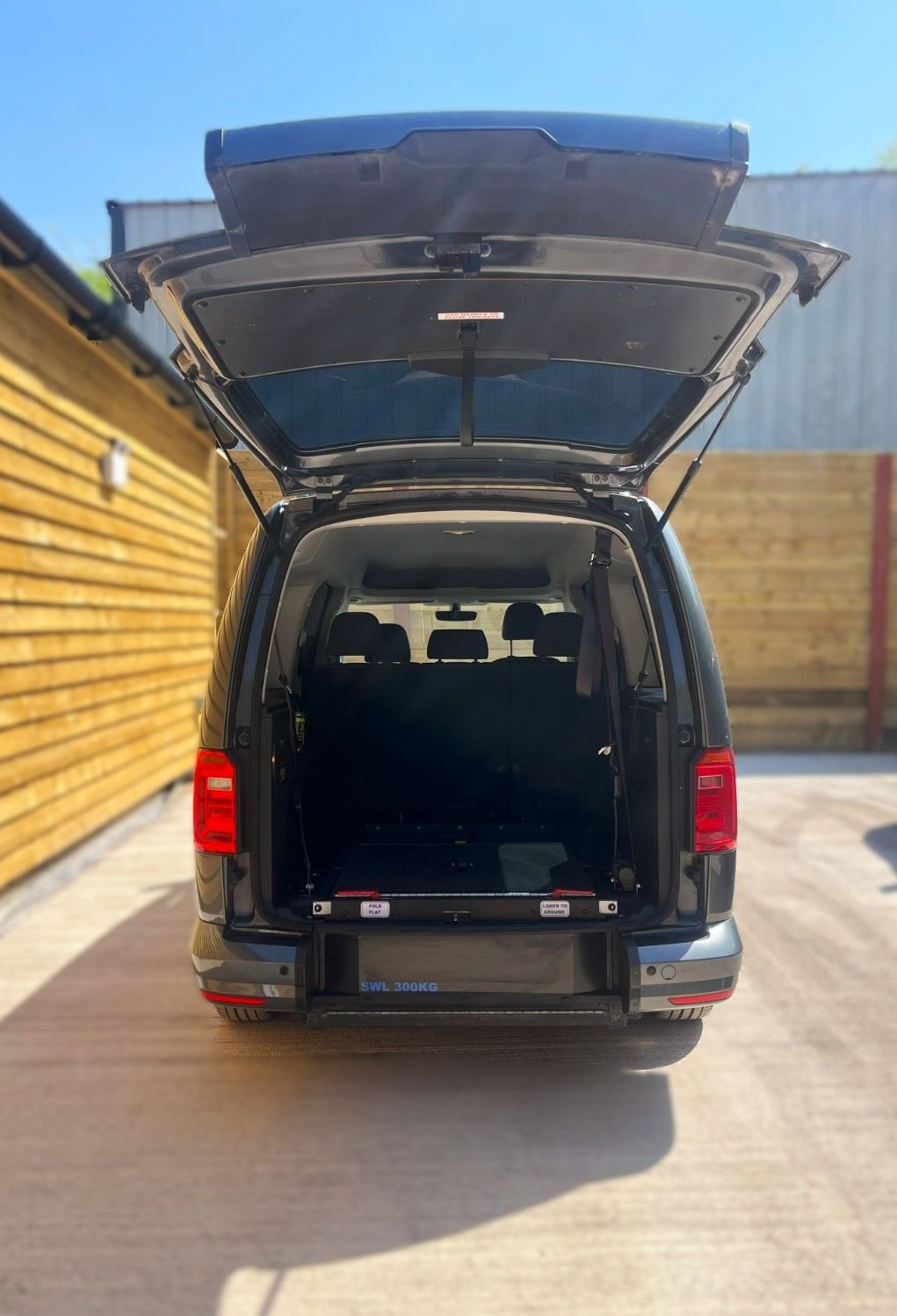 Used Volkswagen Caddy Maxi Life 2018 for sale - 77990911: Photo 17