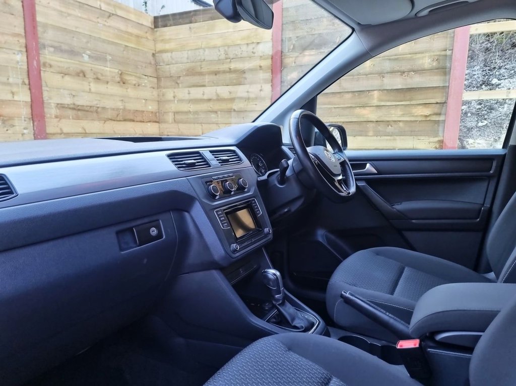 Used Volkswagen Caddy Maxi Life 2018 for sale - 77990911: Photo 21