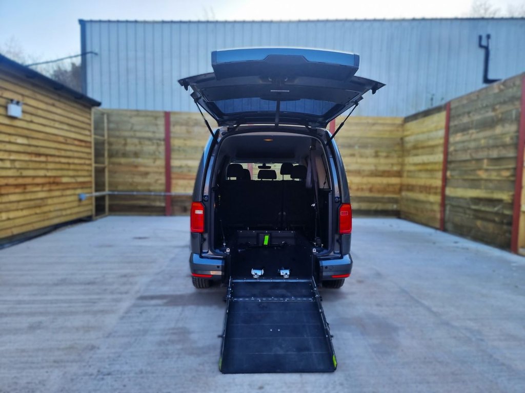 Used Volkswagen Caddy Maxi Life 2018 for sale - 77990911: Photo 3