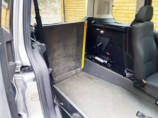Used Ford Tourneo Connect 2016 for sale - 74916854: Photo 11