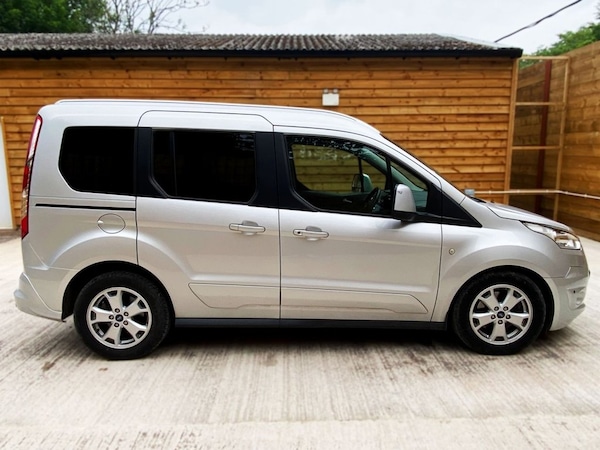 Used Ford Tourneo Connect 2016 for sale - 74916854: Photo 5
