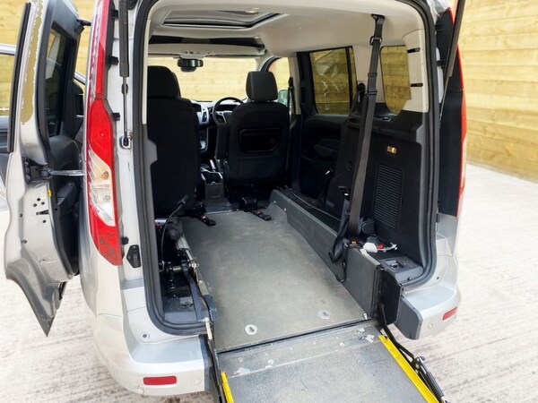 Used Ford Tourneo Connect 2016 for sale - 74916854: Photo 9
