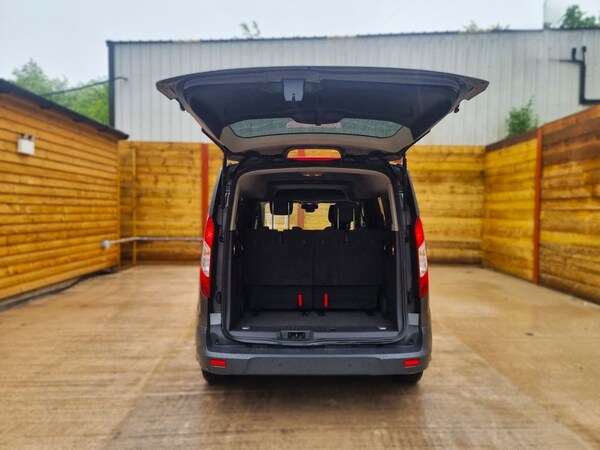Used Ford Grand Tourneo Connect 2018 for sale - 74628182: Photo 14