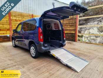 2019 (69) - 3 Seat Auto Wheelchair Accessible Disabled Access Ramp Car 5-Door