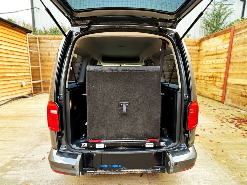 Used Volkswagen Caddy Maxi Life 2019 for sale - 76631634: Photo 6