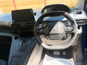 Used Peugeot Rifter 2023 for sale - 79300960: Photo
