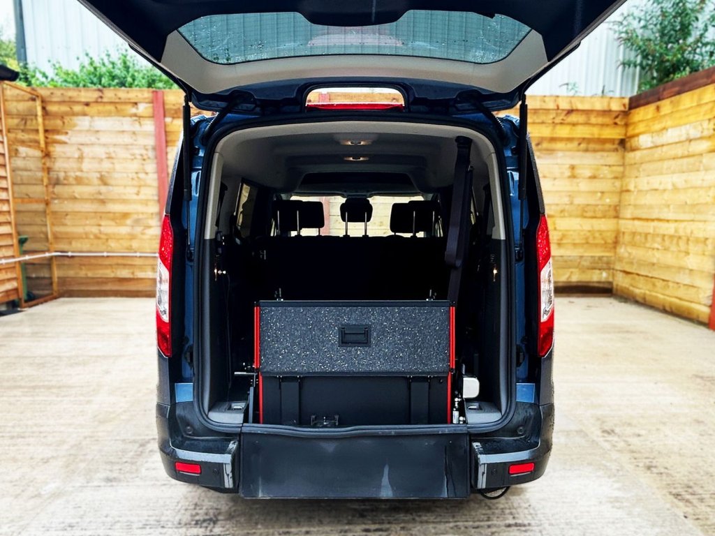 Used Ford Grand Tourneo Connect 2019 for sale - 76395892: Photo 13