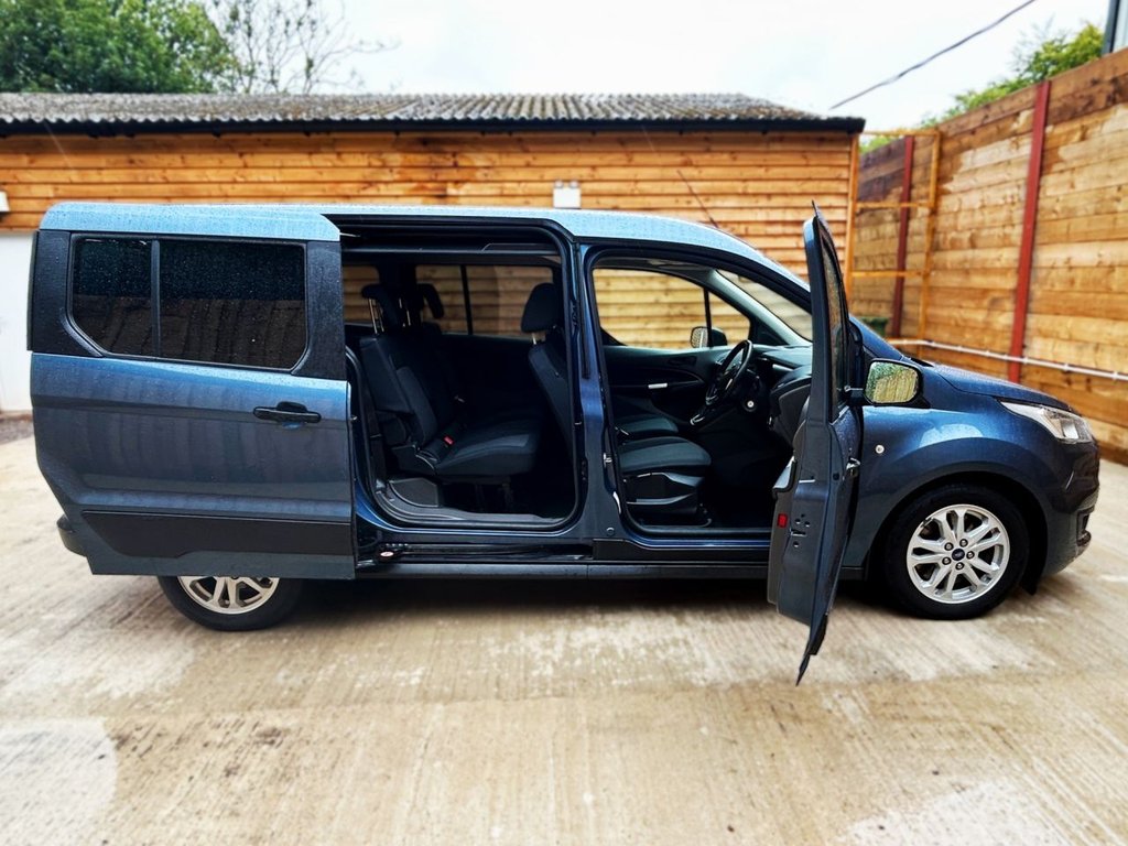 Used Ford Grand Tourneo Connect 2019 for sale - 76395892: Photo 15