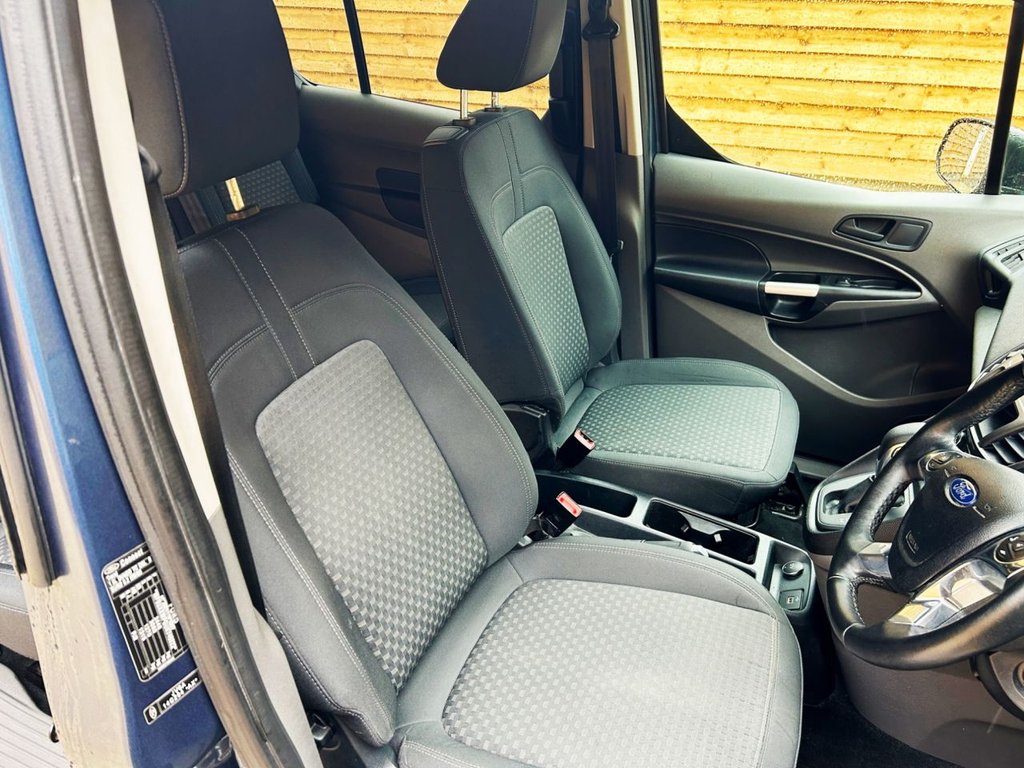 Used Ford Grand Tourneo Connect 2019 for sale - 76395892: Photo 18