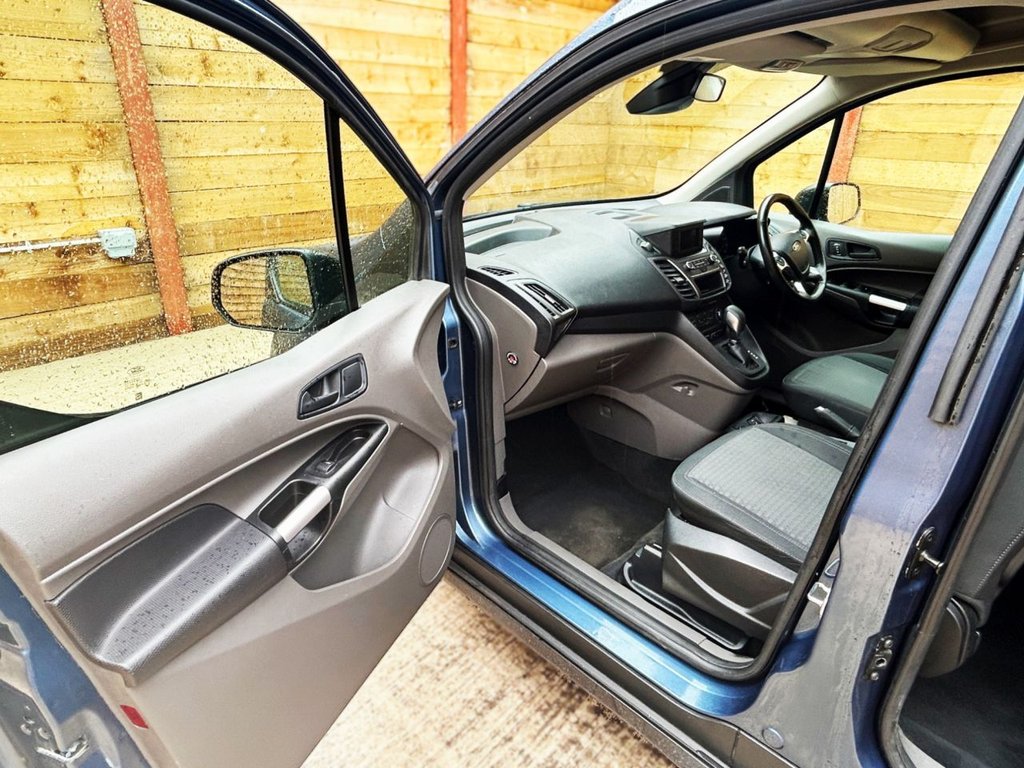 Used Ford Grand Tourneo Connect 2019 for sale - 76395892: Photo 21