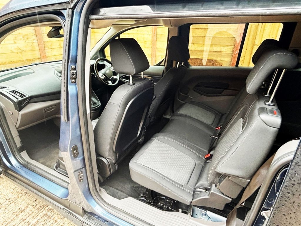 Used Ford Grand Tourneo Connect 2019 for sale - 76395892: Photo 24