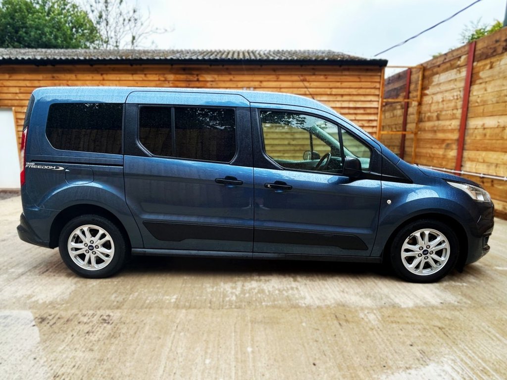 Used Ford Grand Tourneo Connect 2019 for sale - 76395892: Photo 7