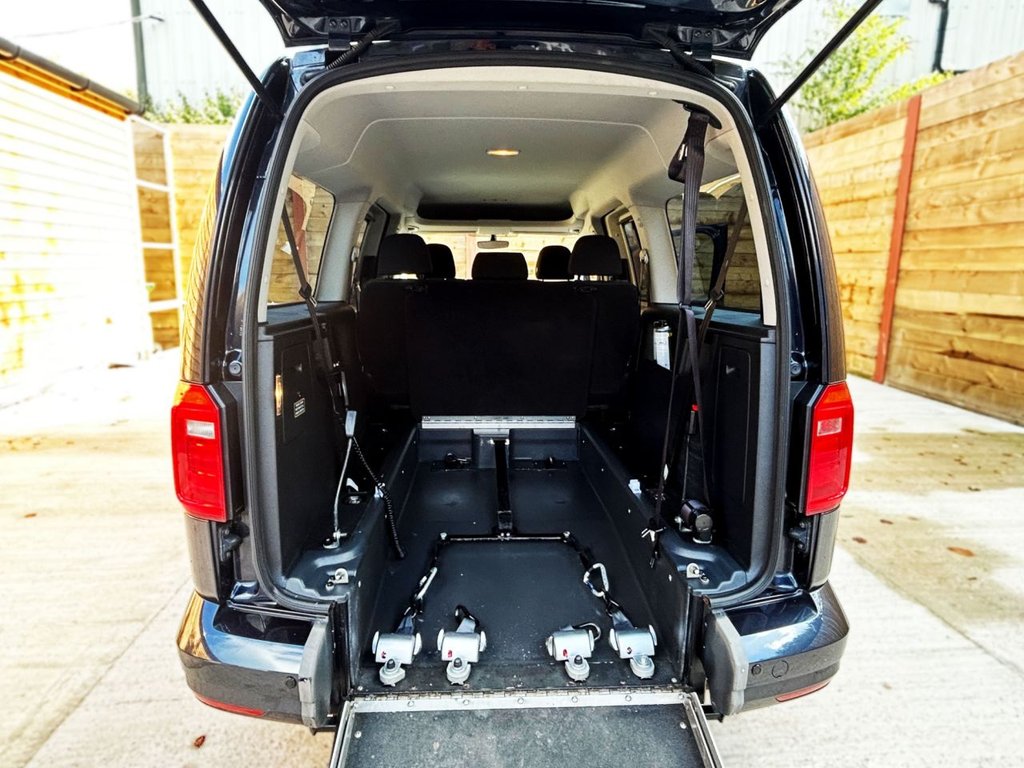 Used Volkswagen Caddy Maxi Life 2018 for sale - 77341372: Photo 14