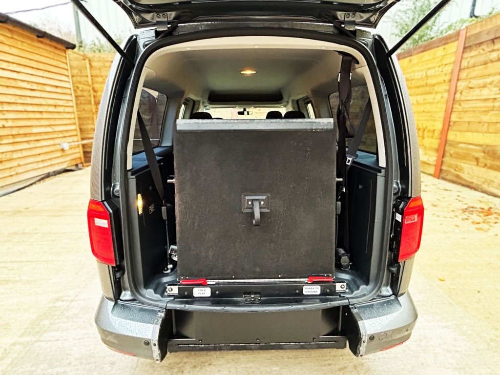 Used Volkswagen Caddy Maxi Life 2017 for sale - 76256547: Photo 10