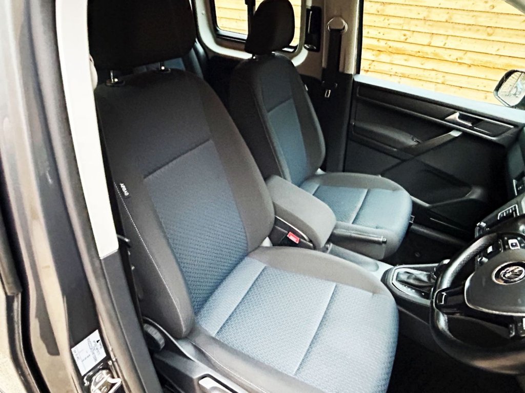 Used Volkswagen Caddy Maxi Life 2017 for sale - 76256547: Photo 13