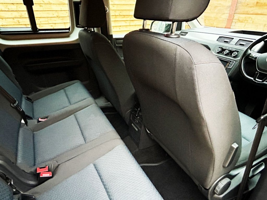 Used Volkswagen Caddy Maxi Life 2017 for sale - 76256547: Photo 15