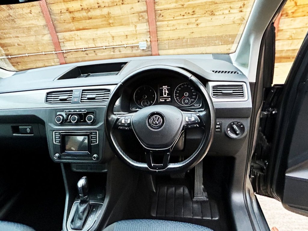 Used Volkswagen Caddy Maxi Life 2017 for sale - 76256547: Photo 2