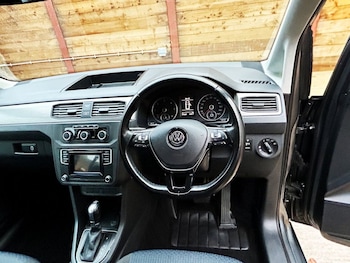 Used Volkswagen Caddy Maxi Life 2017 for sale - 76256547: Photo