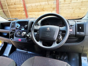 Used Peugeot Boxer 2018 for sale - 76510245: Photo