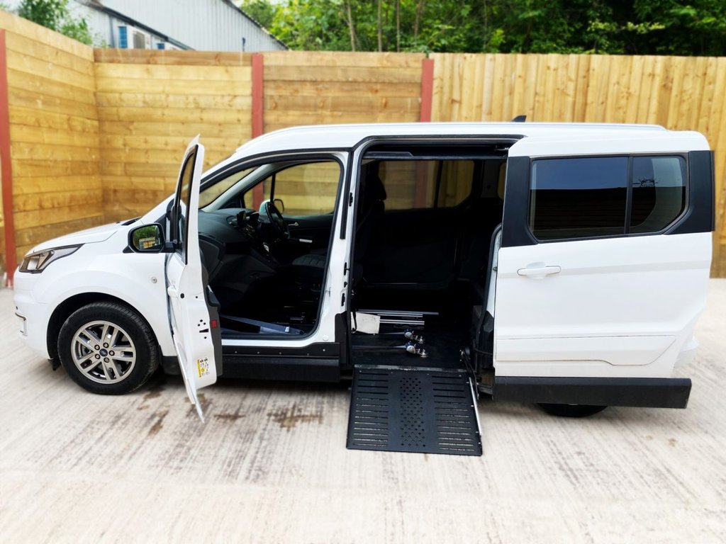 Used Ford Grand Tourneo Connect 2021 for sale - 77161915: Photo 14