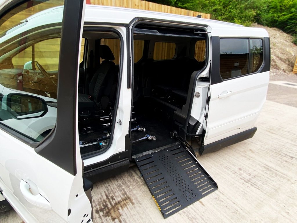 Used Ford Grand Tourneo Connect 2021 for sale - 77161915: Photo 15