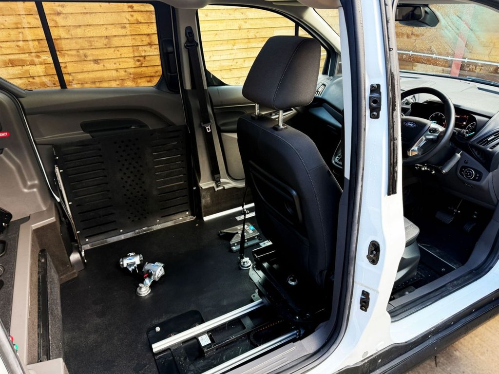 Used Ford Grand Tourneo Connect 2021 for sale - 77161915: Photo 18