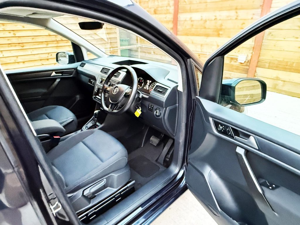 Used Volkswagen Caddy Maxi Life 2020 for sale - 76710906: Photo 15