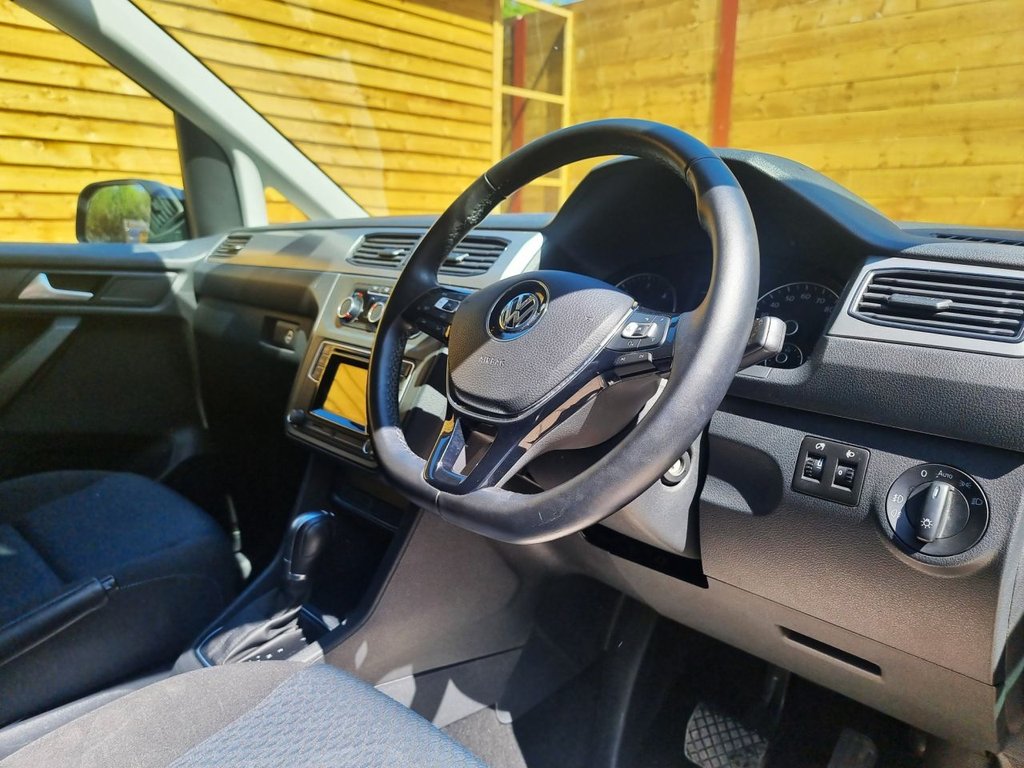 Used Volkswagen Caddy Maxi Life 2020 for sale - 76710906: Photo 16