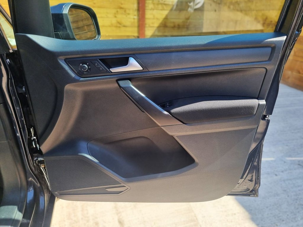 Used Volkswagen Caddy Maxi Life 2020 for sale - 76710906: Photo 25