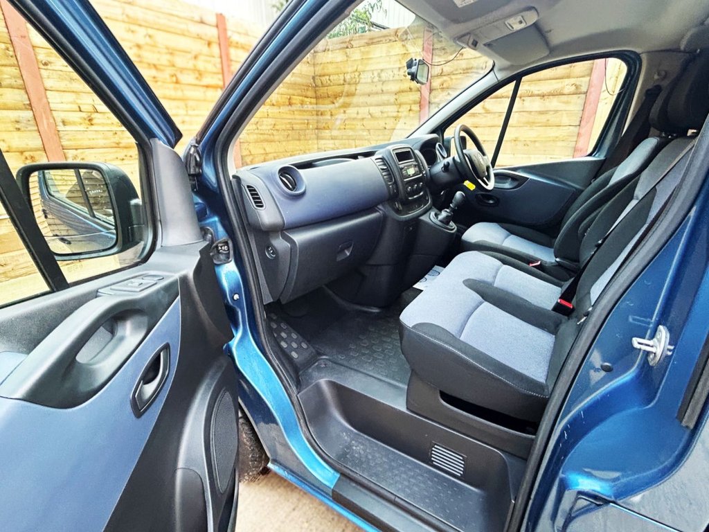 Used Vauxhall Vivaro 2018 for sale - 76582441: Photo 11