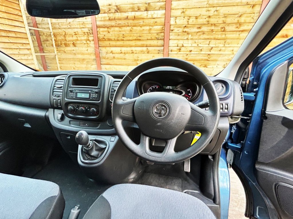 Used Vauxhall Vivaro 2018 for sale - 76582441: Photo 2