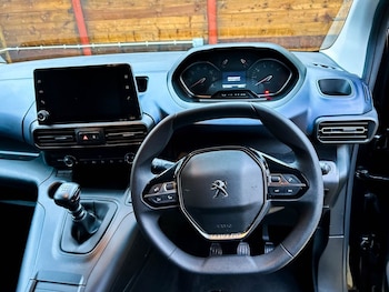 Used Peugeot Rifter 2023 for sale - 77227224: Photo