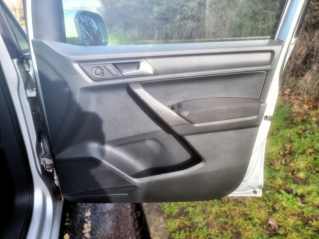 Used Volkswagen Caddy Maxi Life 2018 for sale - 77571827: Photo 22