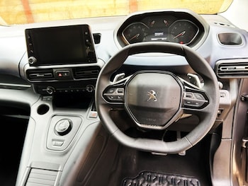 Used Peugeot Rifter 2023 for sale - 75800971: Photo