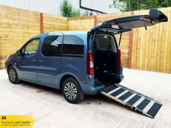 2013 (13) - 4 Seat Auto Wheelchair Accessible Disabled Access Ramp Vehicle WAV 5-Door