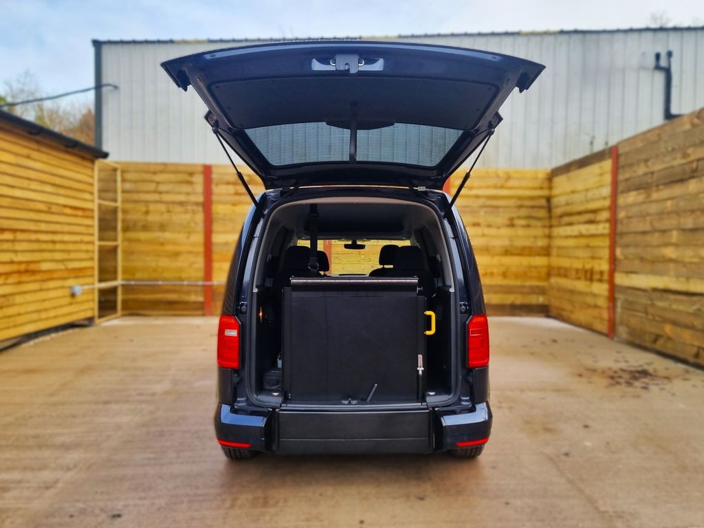 Used Volkswagen Caddy Maxi Life 2018 for sale - 77680564: Photo 15