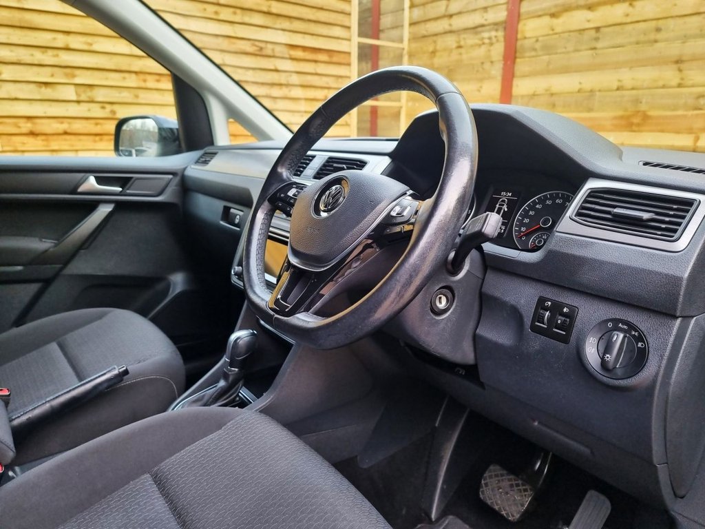 Used Volkswagen Caddy Maxi Life 2018 for sale - 77680564: Photo 17