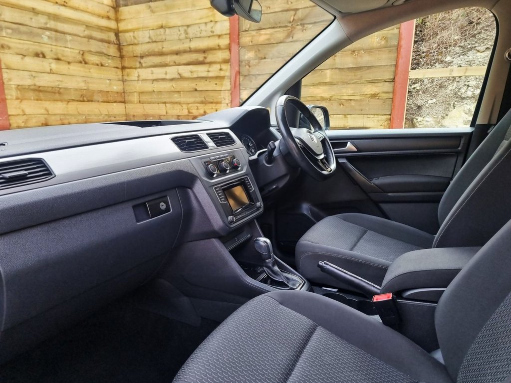 Used Volkswagen Caddy Maxi Life 2018 for sale - 77680564: Photo 18