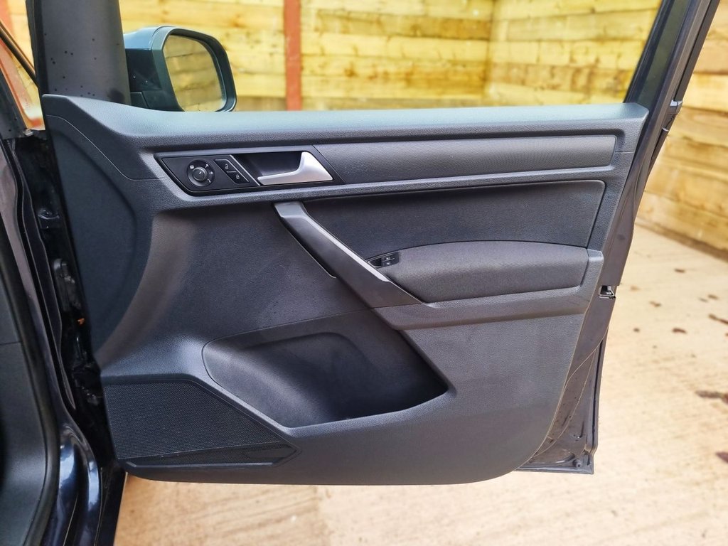 Used Volkswagen Caddy Maxi Life 2018 for sale - 77680564: Photo 22