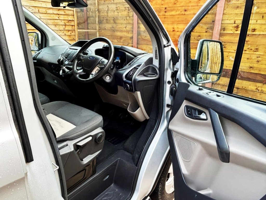 Used Ford Tourneo Custom 2017 for sale - 75936872: Photo 14